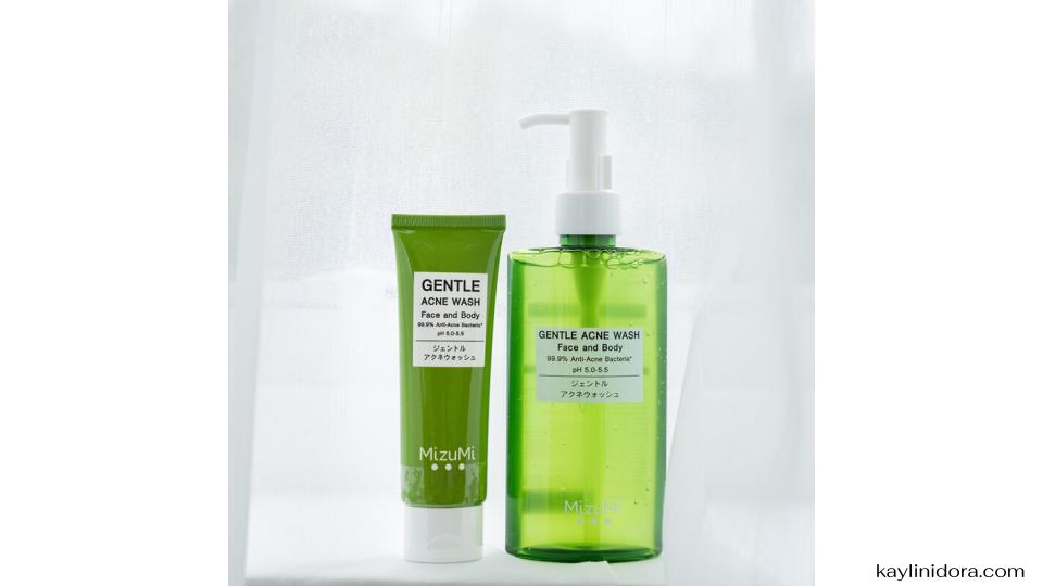 Mizumi Gentle Acne Wash เจลล้างหน้าสูตรอ่อนโยน ลดสิว คุมมัน ไม่ทำให้ผิวแห้งตึง เป็นเจลล้างหน้าสำหรับคนเป็นสิวหรือผิวมันที่ต้องการการดูแลเป็นพิเศษ ด้วยสูตรที่อ่อนโยน ปราศจากสารก่อการระคายเคืองอย่างแอลกอฮอล์ น้ำหอม พาราเบน และซัลเฟต ทำให้สามารถใช้ได้แม้กับผิวแพ้ง่าย จุดเด่นของผลิตภัณฑ์นี้คือการช่วยลดความมันส่วนเกิน ควบคุมสิว พร้อมคงความชุ่มชื้นให้ผิวไม่แห้งตึงหลังล้างหน้า