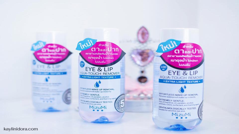 Mizumi Eye & Lip Aqua-Touch Remover เป็นผลิตภัณฑ์ทำความสะอาดเครื่องสำอางที่ถูกออกแบบมาเพื่อให้การล้างเครื่องสำอางบริเวณรอบดวงตาและริมฝีปากเป็นเรื่องง่ายและสะดวกที่สุด โดยเฉพาะเครื่องสำอางที่กันน้ำหรือกันเหงื่อ โดยไม่ทำให้ผิวบริเวณที่บอบบางเหล่านี้ระคายเคือง นอกจากนี้ยังช่วยเติมความชุ่มชื้นและทำให้ผิวรู้สึกสะอาดสดชื่นหลังการใช้