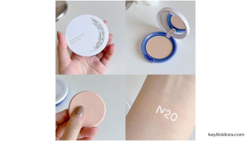 SUNGRACE White UV Pact N SPF18 PA++ หากคุณกำลังมองหาแป้งพัฟที่ให้ลุคผิวเรียบเนียน กระจ่างใสแบบเป็นธรรมชาติ ไม่หนา ไม่ลอย