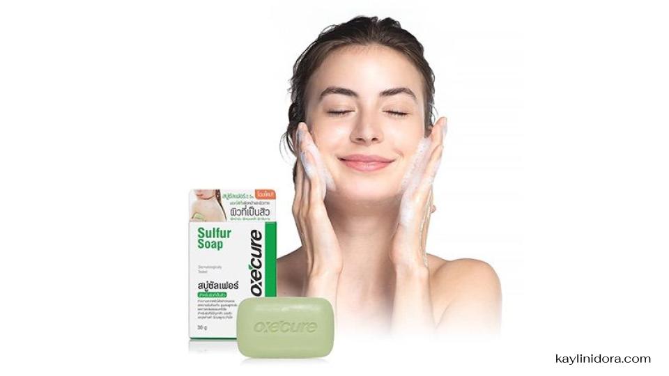 Oxe Cure Sulfur Soap ถ้าพูดถึงสบู่รักษาสิวที่มีความอ่อนโยนแต่ได้ผลจริง หลายคนคงนึกถึงแบรนด์ Oxe’Cure เพราะเป็นหนึ่งในไอเทมขึ้นชื่อ