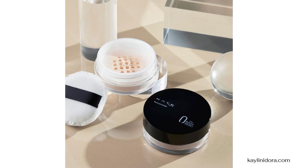 KATE Face Powder Z (Oil Block) สำหรับผู้ที่กำลังมองหาแป้งฝุ่นที่ช่วยควบคุมความมันส่วนเกินบนใบหน้า พร้อมมอบผิวที่เรียบเนียนเป็นธรรมชาติ